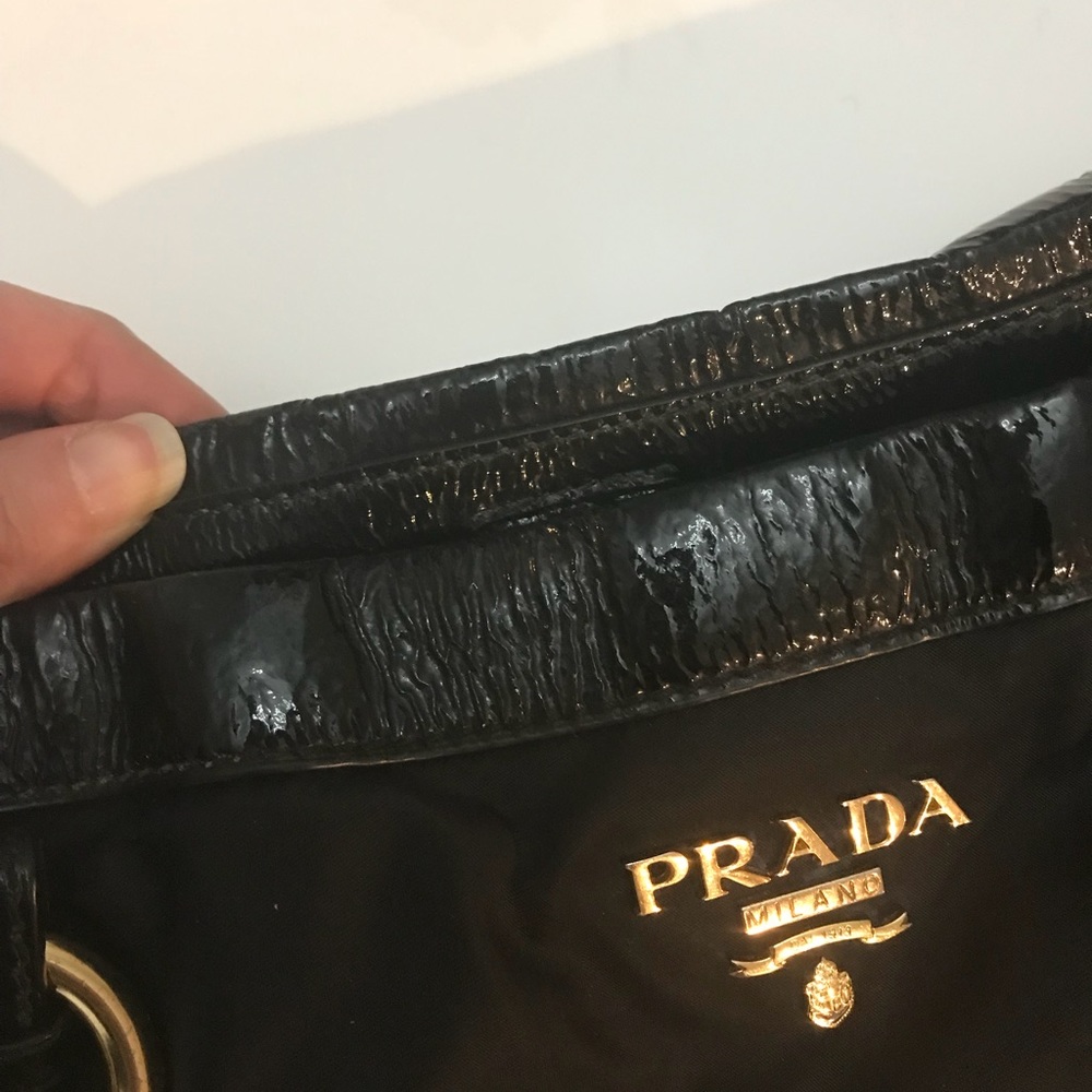 DETAILS for Prada bag - Picture 2 of 2